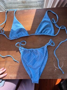 Skatie Swim bikini, medium bottom small top